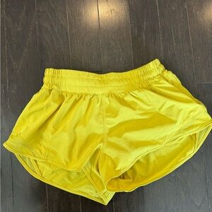Lululemon Hotty Hot Lined Shorts 2.5”